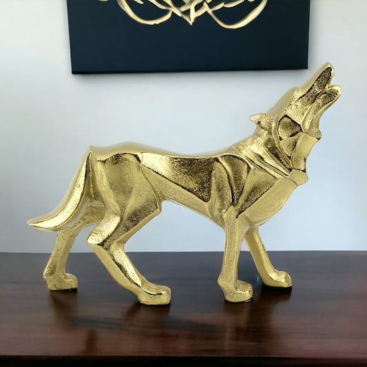 Golden Aluminum Howling Wolf Sculpture: Handcrafted Ornament for Wilderness Enthusiasts