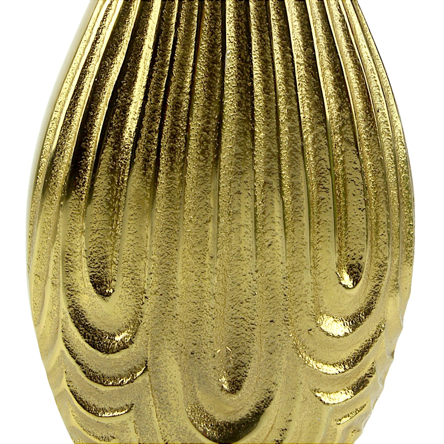 Golden Aluminium Flower Vases: Elegance Redefined for Your Floral Arrangements