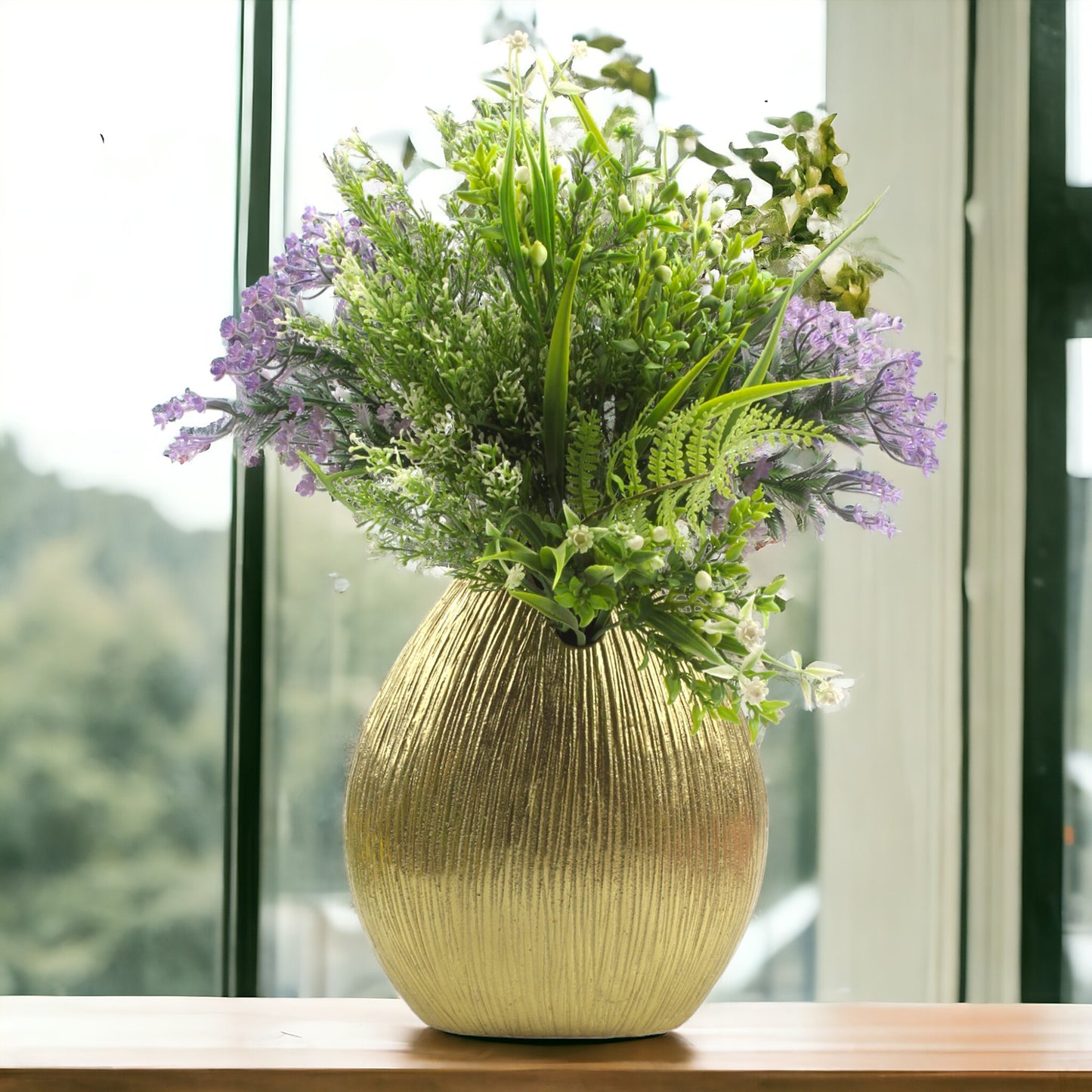Handcrafted Golden Aluminium Oval-Shaped Flower Vase: Timeless Beauty for Your Floral Displays