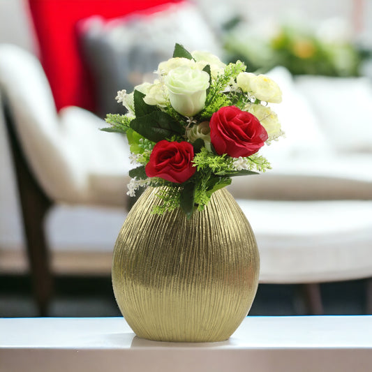 Handcrafted Golden Aluminium Oval-Shaped Flower Vase: Timeless Beauty for Your Floral Displays