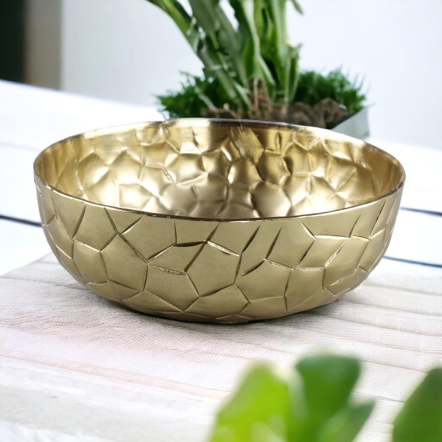 Elegant Handcrafted Zigzag Lines Serving Bowl: Stylish Tableware Accent