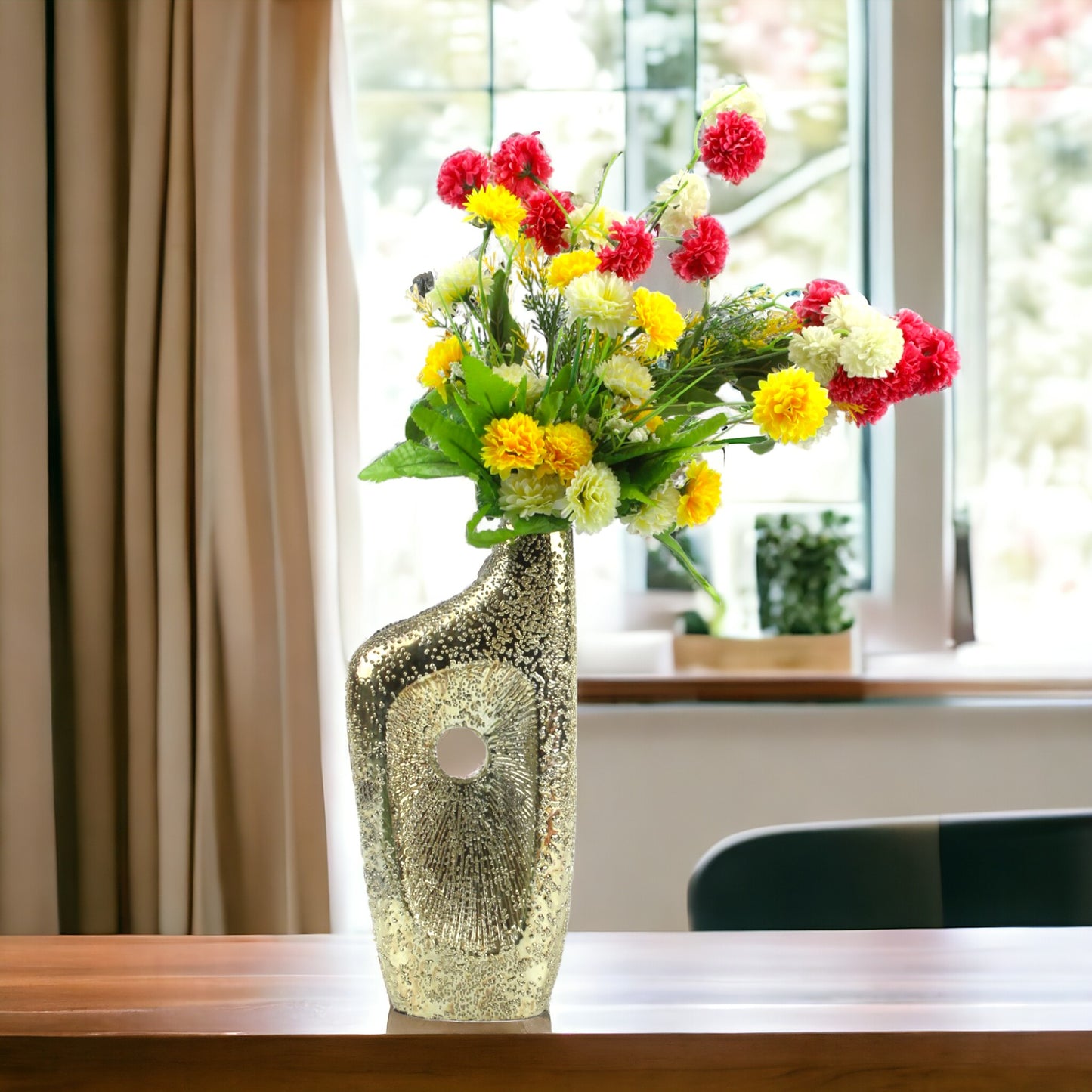 Silver Glitter Aluminium Flower Vase: Sparkling Elegance for Your Floral Arrangements