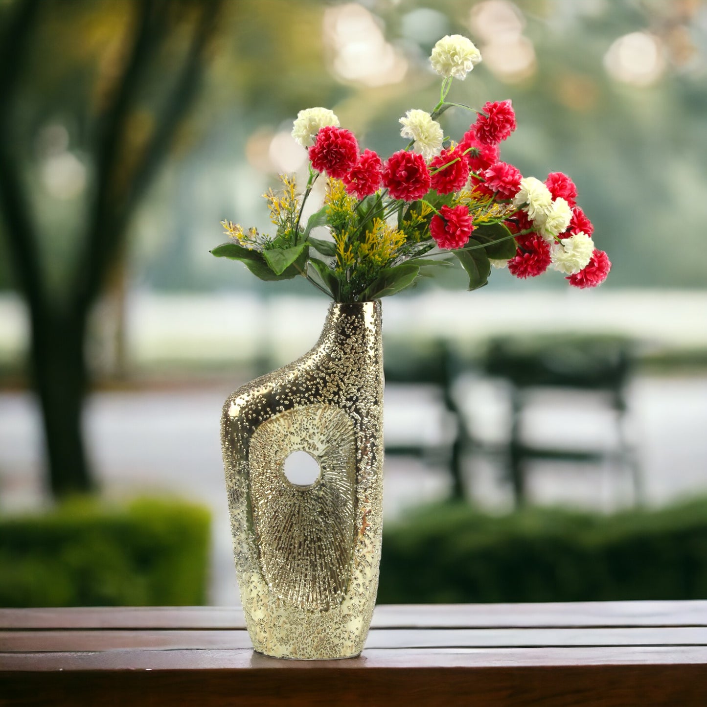 Silver Glitter Aluminium Flower Vase: Sparkling Elegance for Your Floral Arrangements