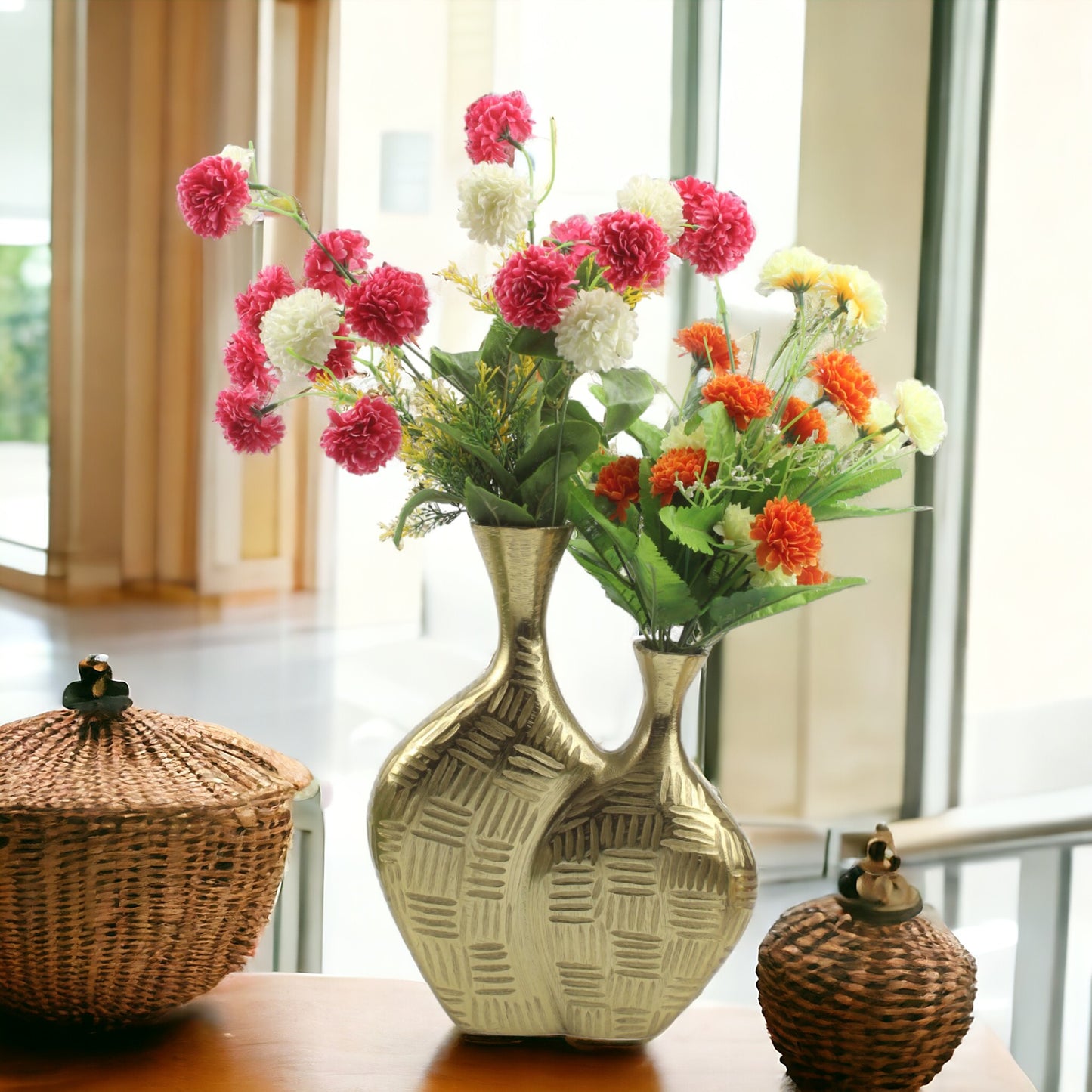 Handcrafted Golden Aluminium Two-Joint Flower Vase: Artisanal Elegance for Stunning Floral Arrangements