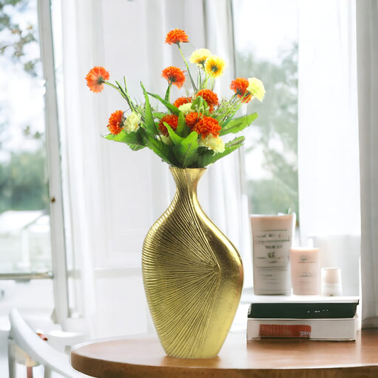 Handcrafted Golden Aluminium Curved Flower Vase: Artisanal Elegance for Distinctive Floral Arrangements