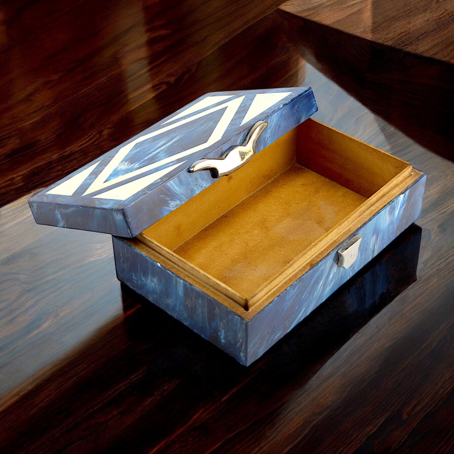 Handcrafted Blue Resin Trinket Box – Elegant Storage Solution