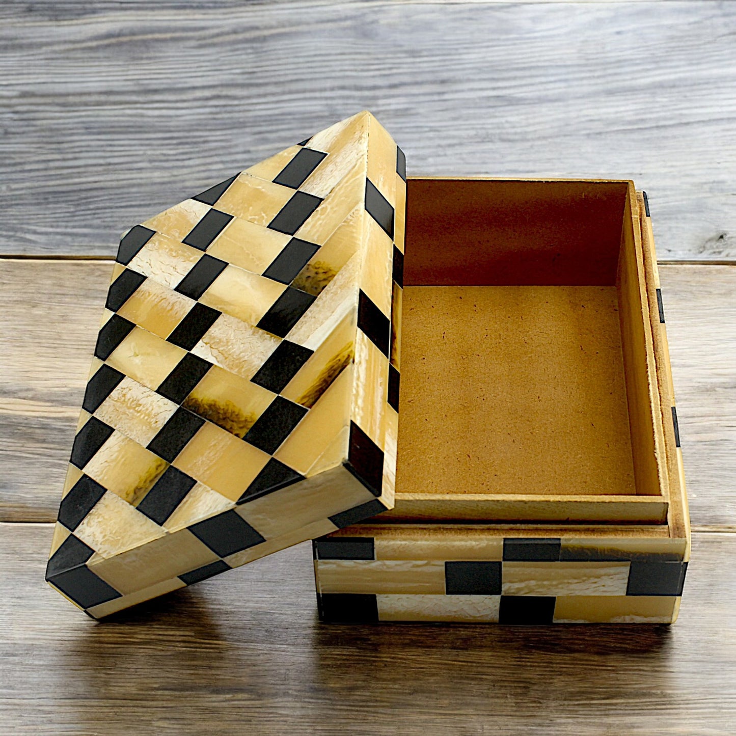Black and Gold Bone & Horn Inlay Trinket Box with Rope Design – Luxurious Decorative Storage Box