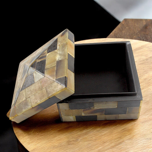 Handmade Black & White Antique Traditional Horn Trinket Box – Square, Elegant & Timeless