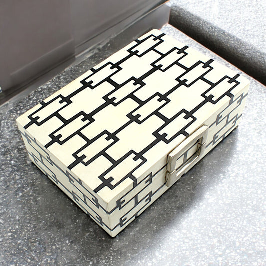 Handmade Black & White Resin Trinket Box – Elegant Rectangular Storage Solution