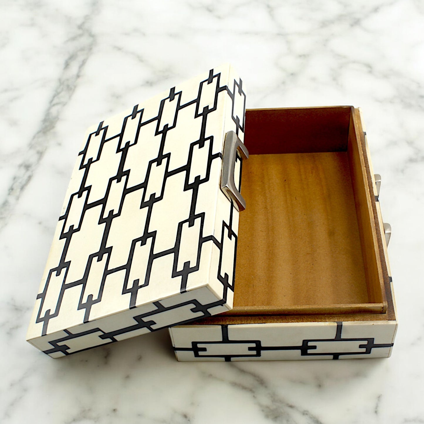 Handmade Black & White Resin Trinket Box – Elegant Rectangular Storage Solution