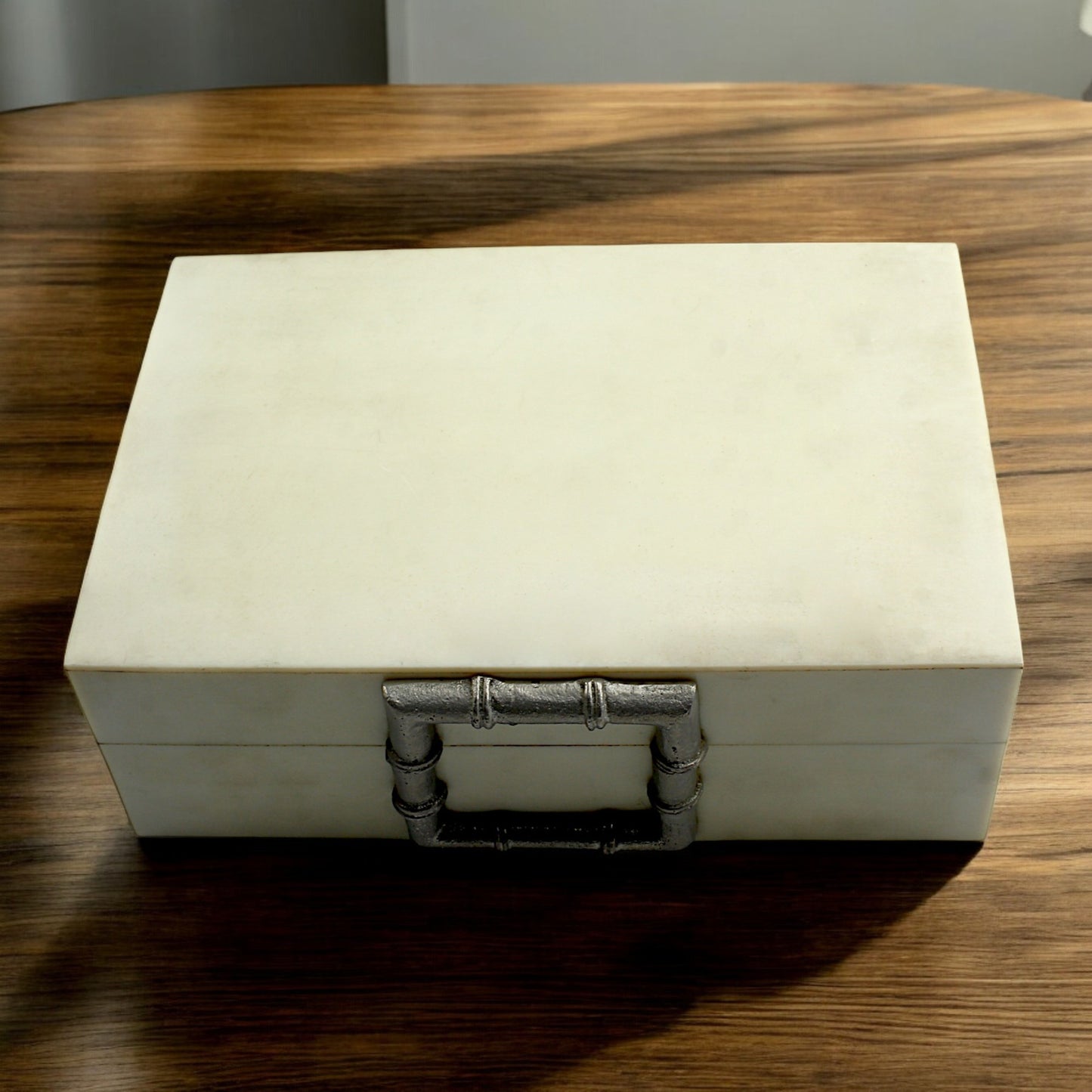 Handmade White Resin Trinket Box – Rectangular with Plain Design, Elegant Storage Solution