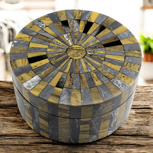 Handmade Black & Brown Bone Trinket Box – Round with Star Contemporary Design, Elegant Storage Solution