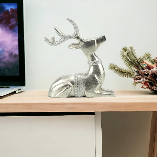 Silver Aluminum Deer Sculpture: Handcrafted Art with Ornamented Horns Adorned with Diamond Jewels