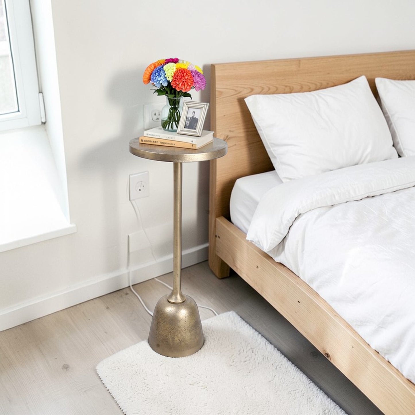 15.5 Inch Metal Side Table | Classic Pedestal Accent Table for Living Room (19 Inch Height)