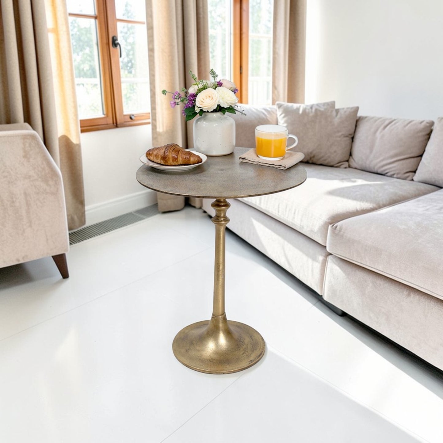 15.5 Inch Metal Side Table | Classic Pedestal Accent Table for Living Room (19 Inch Height)