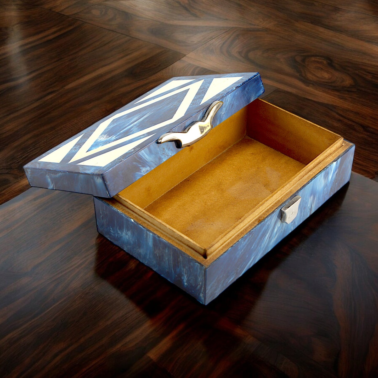 Handcrafted Blue Resin Trinket Box – Elegant Storage Solution