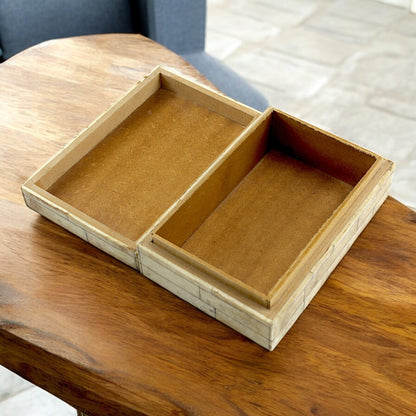 Handmade Black & White Bone and Horn Trinket Box – Rectangular with Antique Dust Design, Timeless Elegance