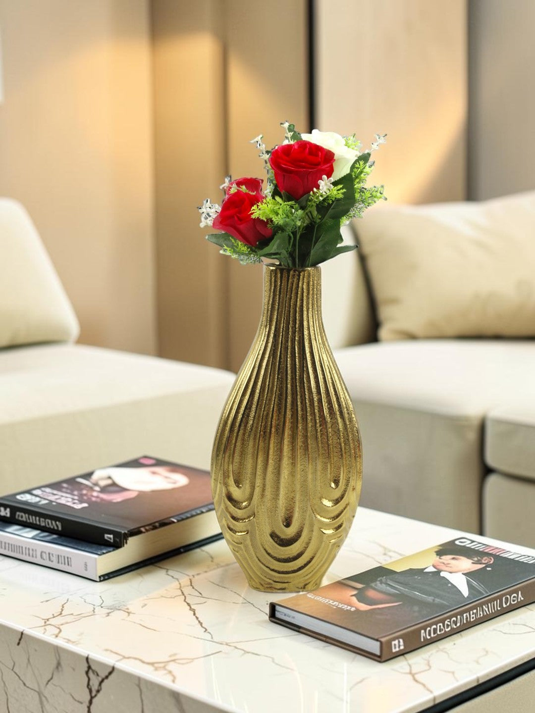 Golden Aluminium Flower Vases: Elegance Redefined for Your Floral Arrangements