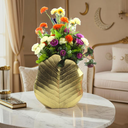 Golden Aluminium Leaf Flower Vase: Elegant Home Décor Accent for Floral Arrangements