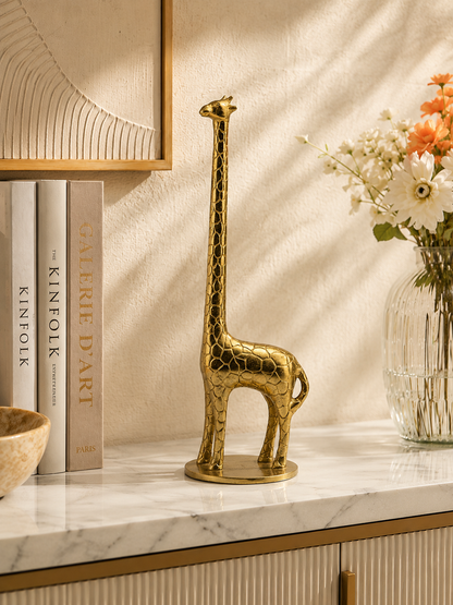 Golden Aluminum Handcrafted Giraffe Sculpture: Exquisite Home Decor Accent