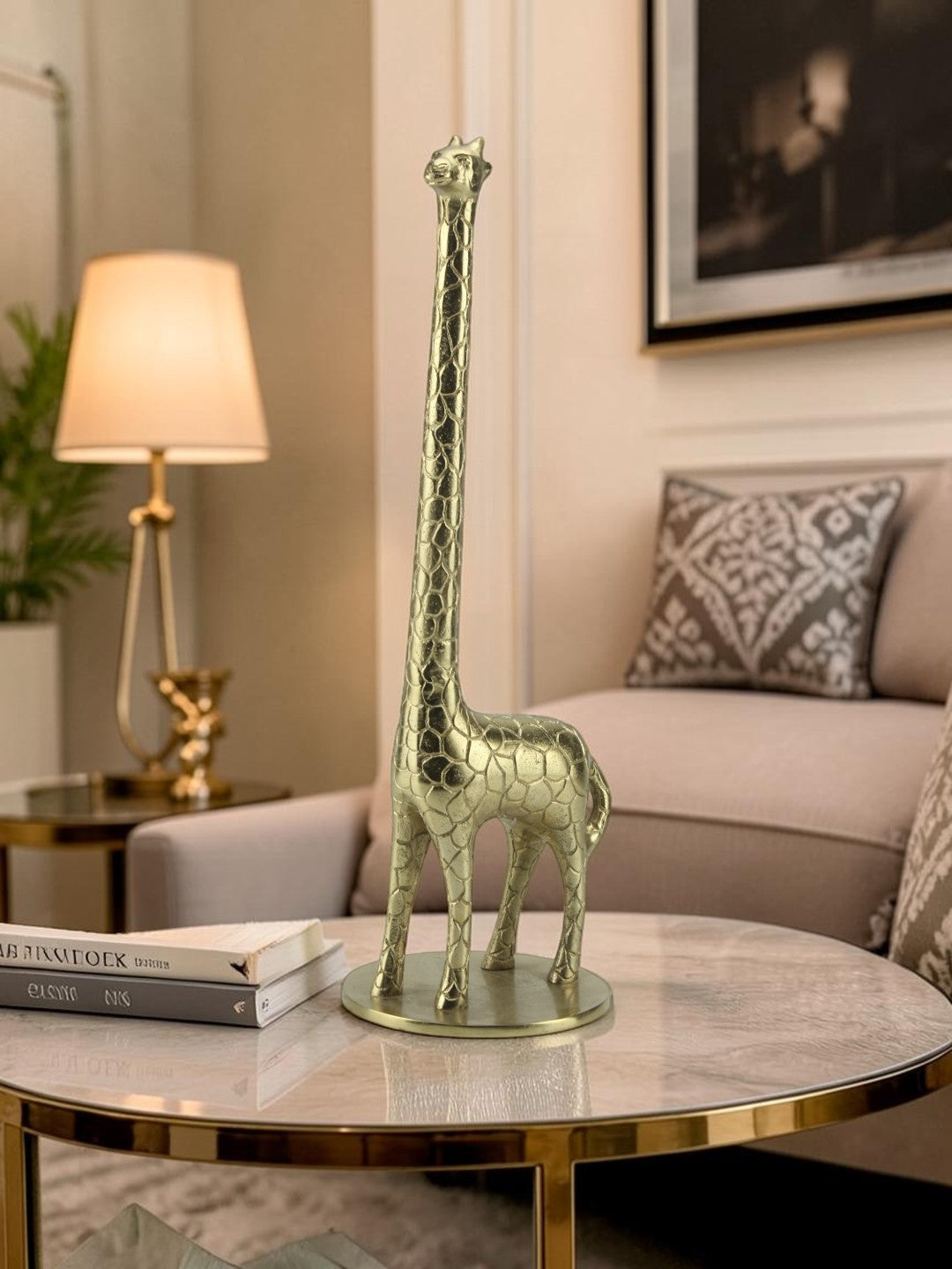 Golden Aluminum Handcrafted Giraffe Sculpture: Exquisite Home Decor Accent