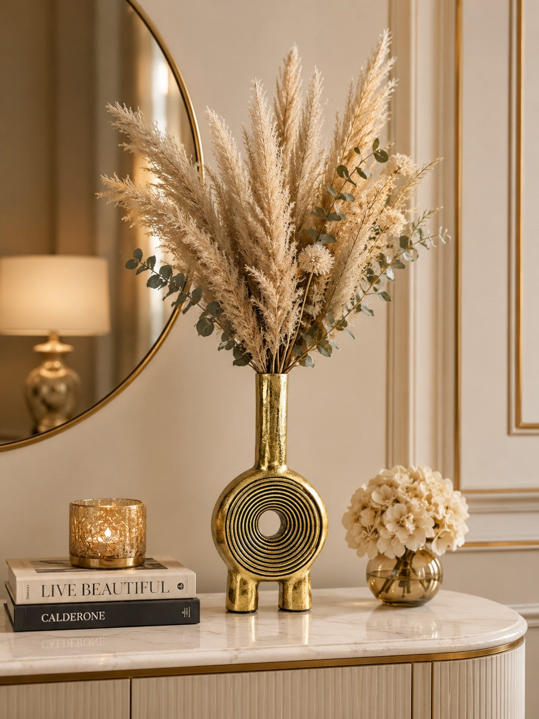 Handcrafted Golden Aluminium Lollipop-Shaped Round Flower Vase: Unique Artistry for Floral Display