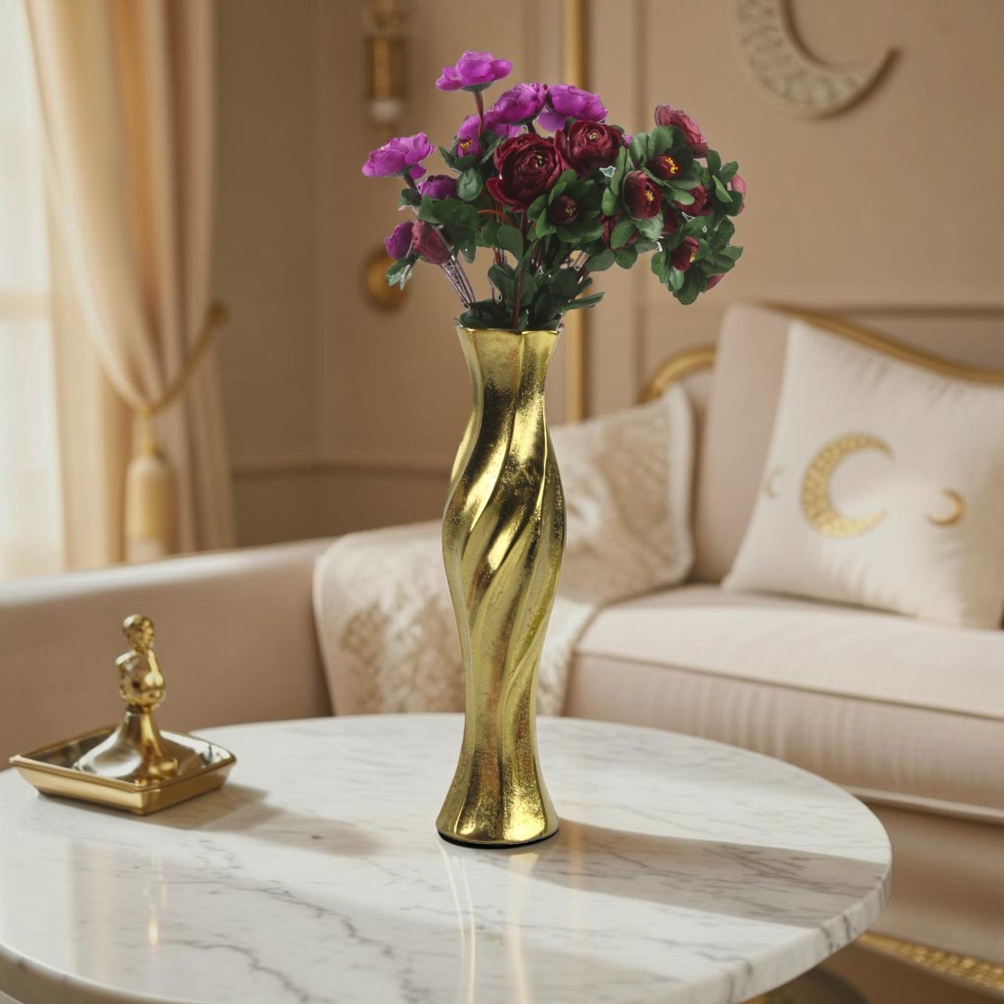 Handcrafted Golden Aluminium Pillar-Shaped Flower Vase: Timeless Elegance for Your Home Decor