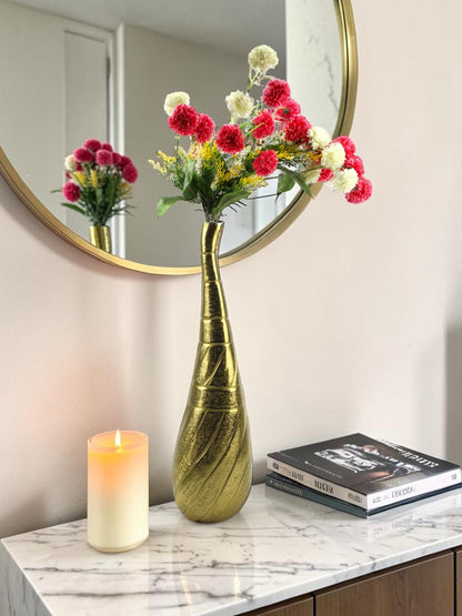 Handcrafted Golden Aluminium Surahi-Top Curved Flower Vase: Exquisite Artistry for Floral Elegance