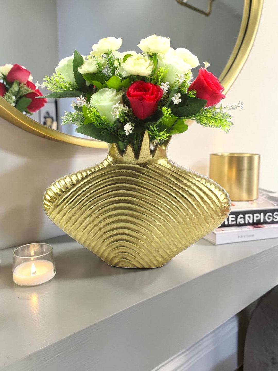 Handcrafted Golden Aluminium Triangular Flower Vase: Unique Geometry for Exquisite Floral Displays