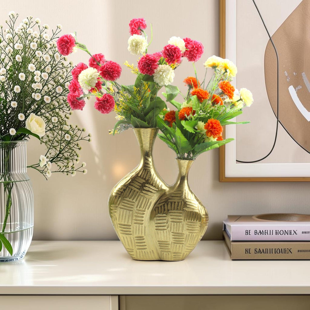 Handcrafted Golden Aluminium Two-Joint Flower Vase: Artisanal Elegance for Stunning Floral Arrangements