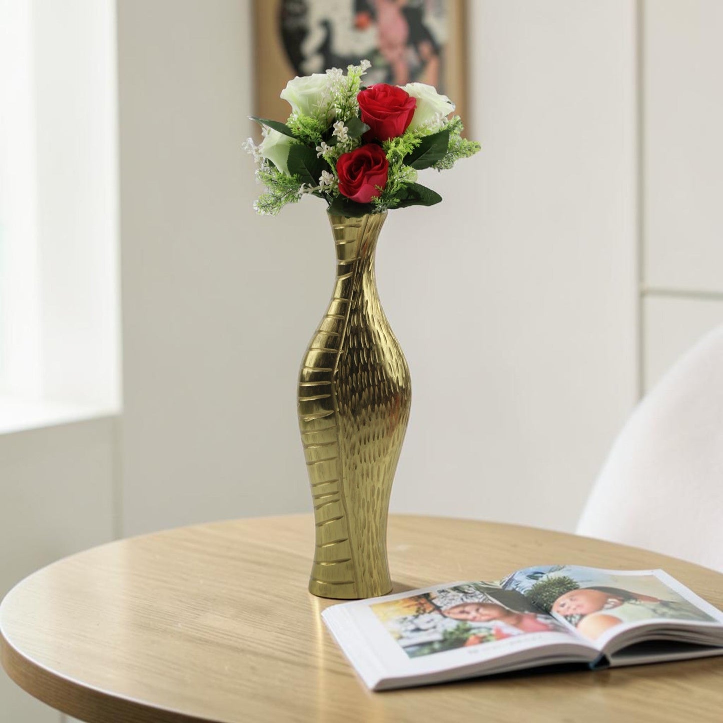 Handcrafted Golden Aluminum Flower Vase: Elegant Home Decor Accent