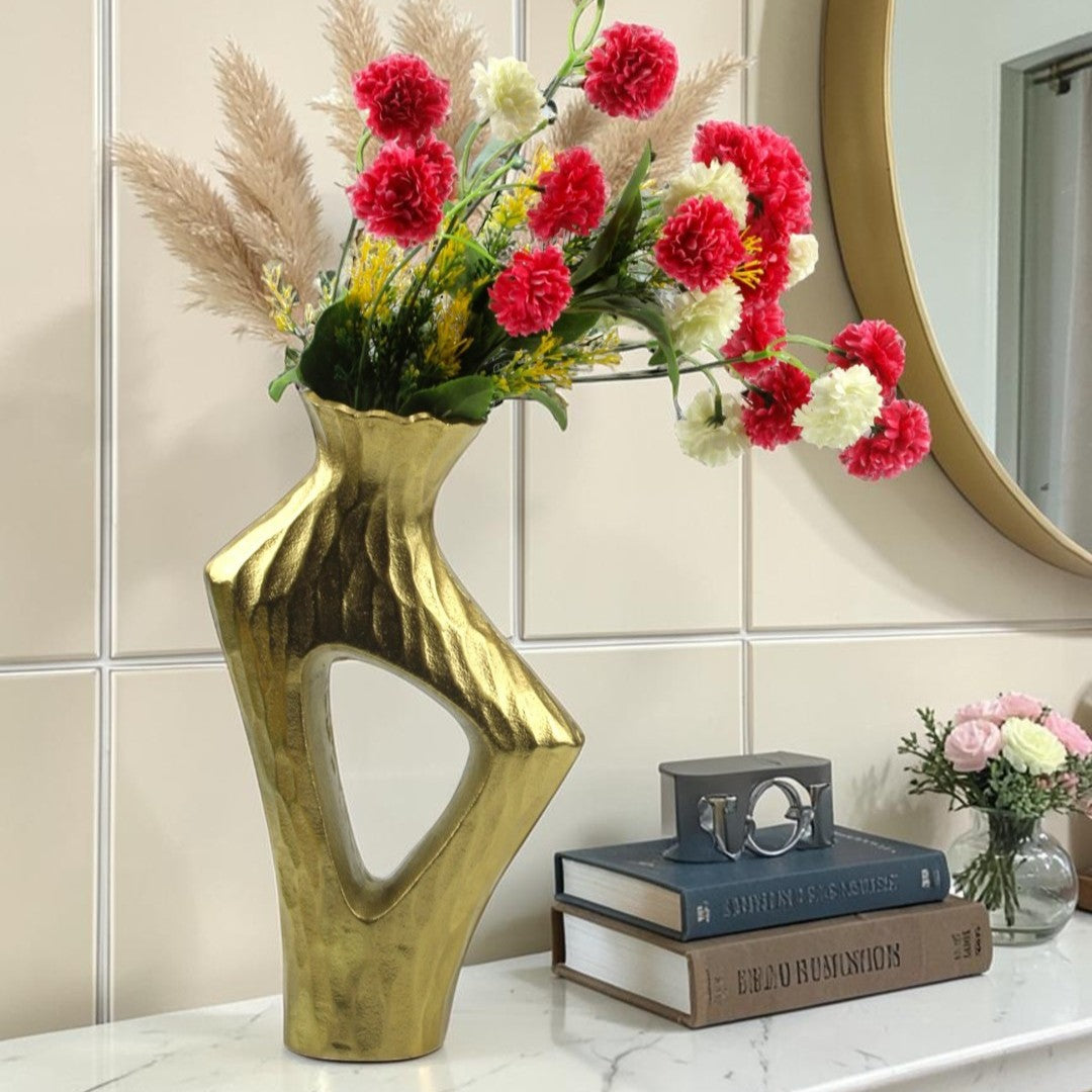 Handcrafted Golden Aluminum Lined Flower Vase: Elegant Home Decor Accent