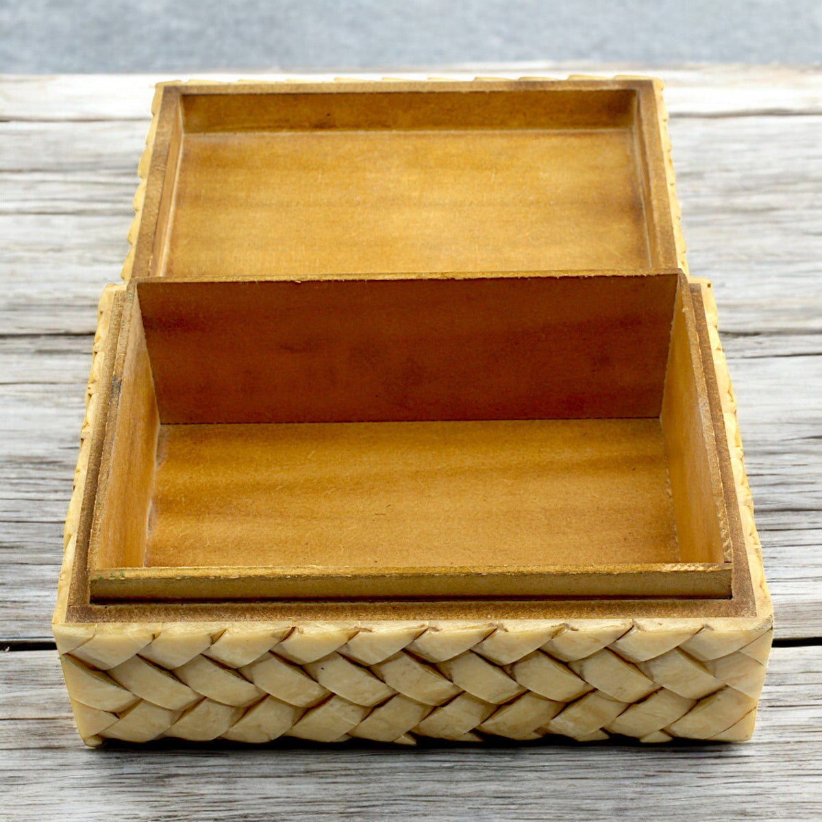 Title: Rectangular Bone Inlay Trinket Box with Rope Design – Elegant Decorative Storage Box