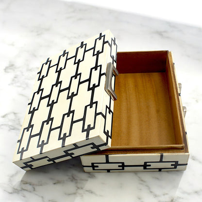 Handmade Black & White Resin Trinket Box – Elegant Rectangular Storage Solution