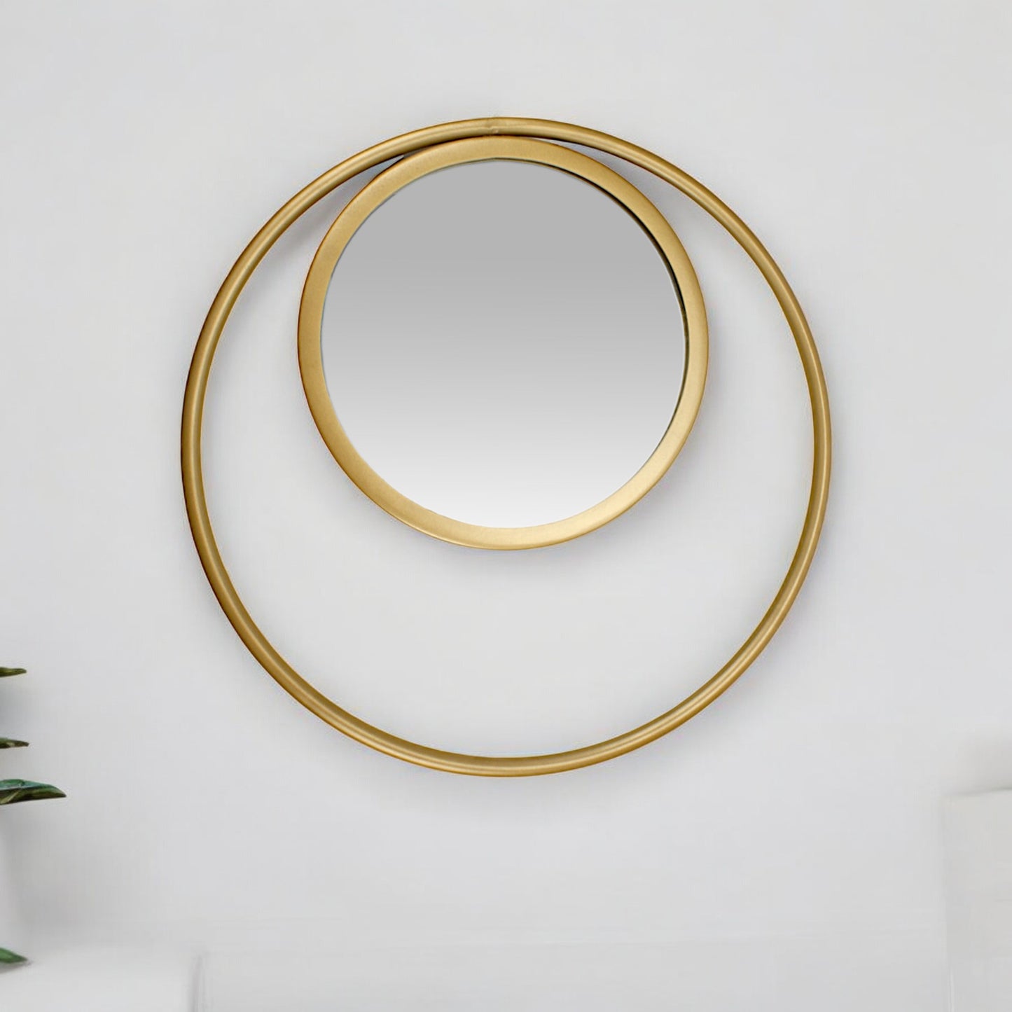 Elegant Round Mirror in a Sleek Circular Frame