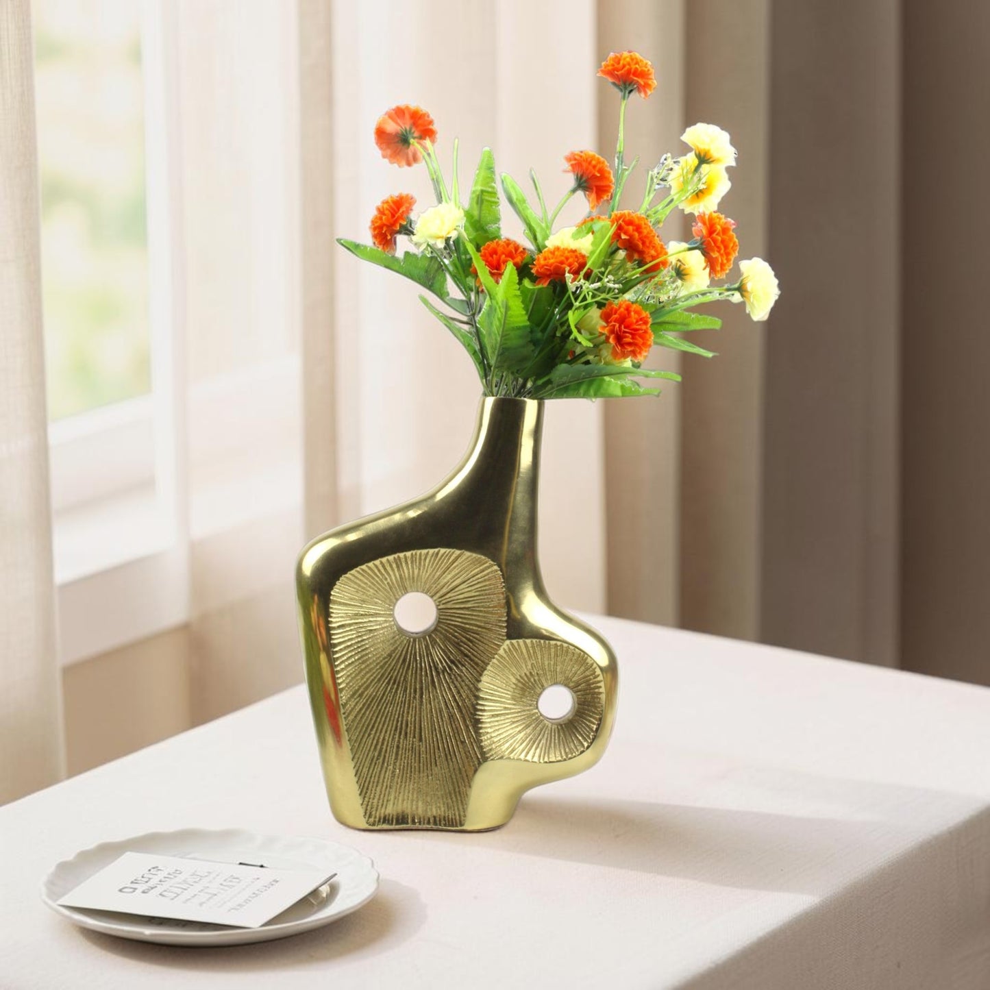 Artisanal Golden Aluminum Flower Vase: Handcrafted Elegance for Your Home