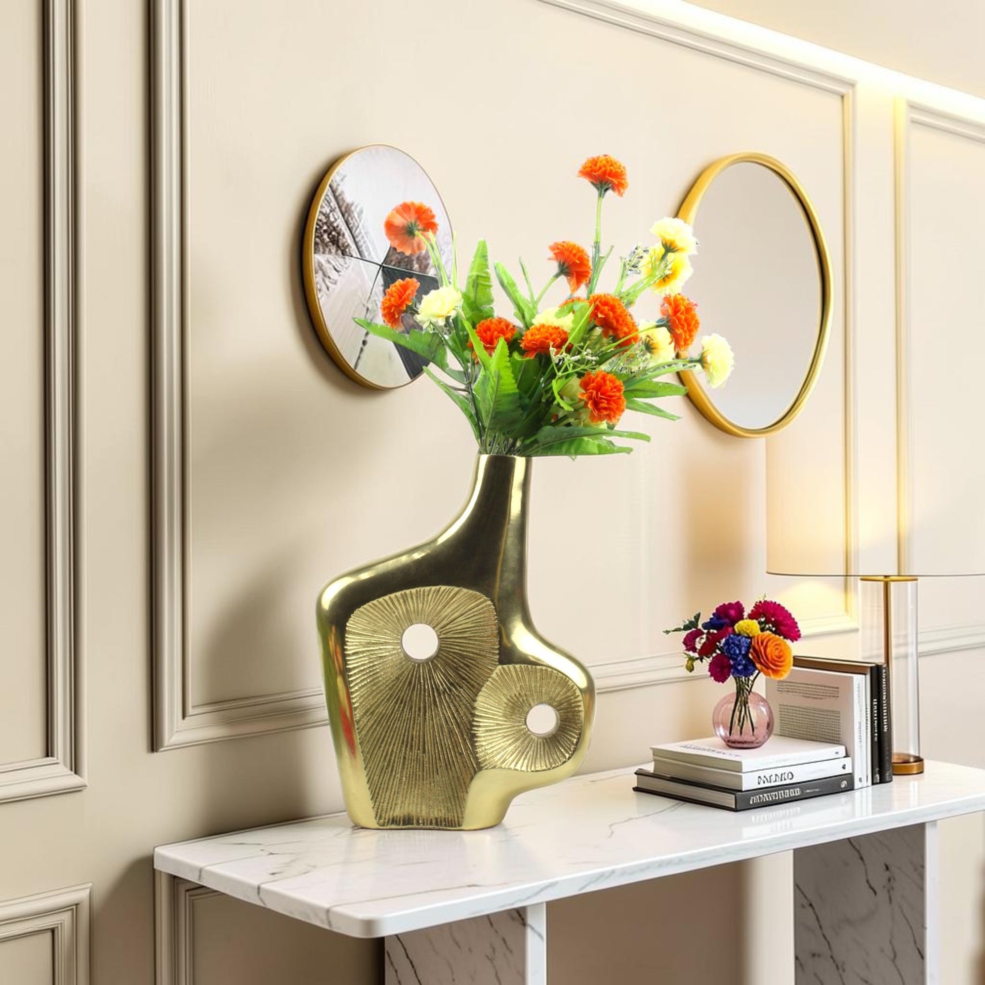 Artisanal Golden Aluminum Flower Vase: Handcrafted Elegance for Your Home